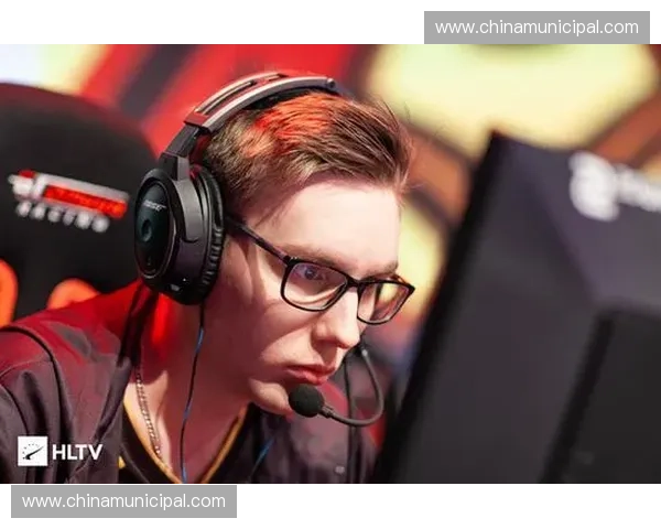 林夕Dota2十年风云路从青涩选手到电竞智将的成长传奇 林夕Dota2十年风云路从青涩选手到电竞智将的成长传奇